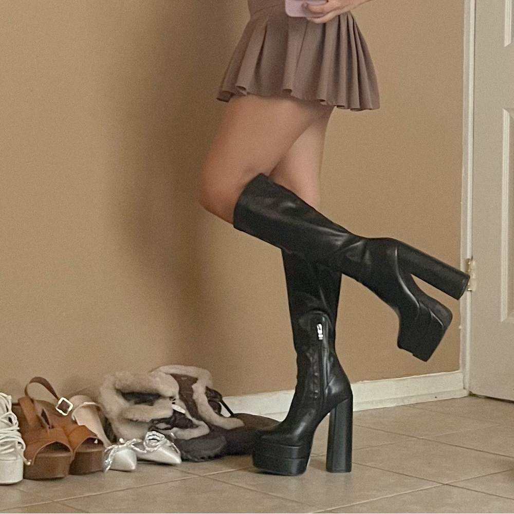 Black boots